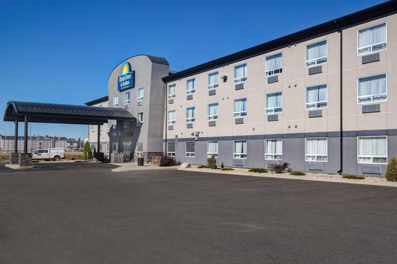 Days Inn & Suites By Wyndham Йорктон Екстер'єр фото