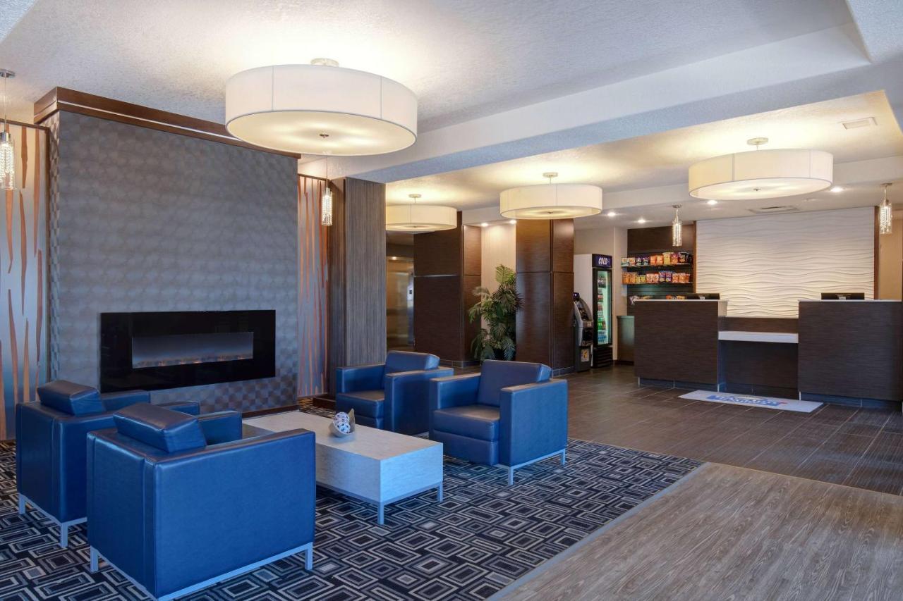 Days Inn & Suites By Wyndham Йорктон Екстер'єр фото
