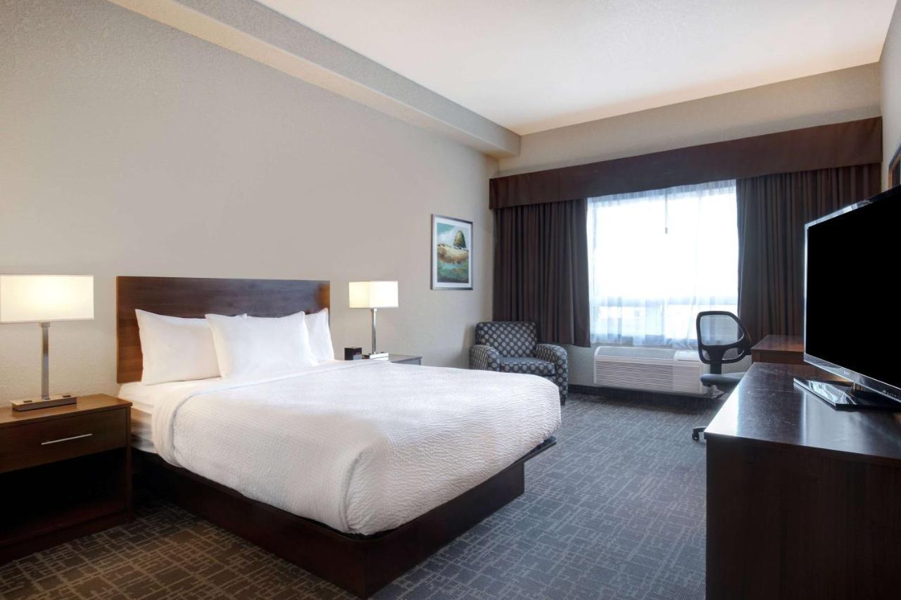 Days Inn & Suites By Wyndham Йорктон Екстер'єр фото